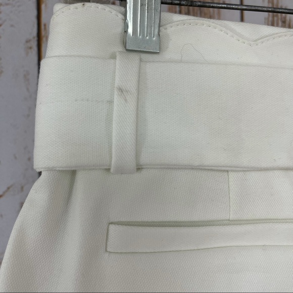 NWT Banana Republic, Shorts, Size 2. Built in belt and pockets - Picture 4 of 8